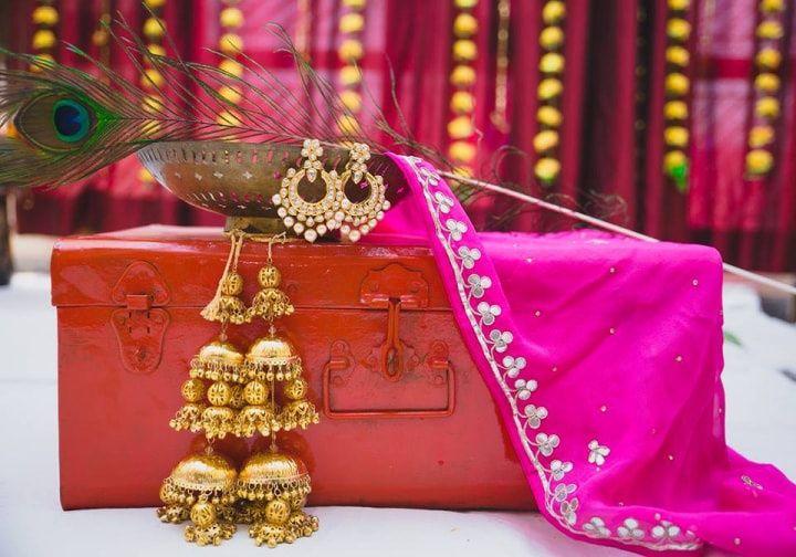 Trousseau jewelry and gift box